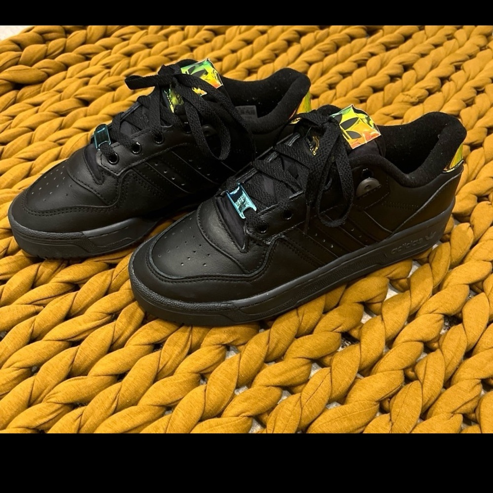 Adidas Rivalry Low - Picture 4 of 8